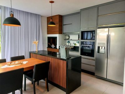 Casa à venda com 240m², 4 quartos, 3 suítes, 2 vagas no bairro Pântano do Sul em Florianópolis - Foto 17