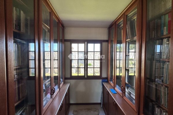 Casa à venda com 135m², 3 quartos, 1 suíte, 4 vagas no bairro Ribeirão da Ilha em Florianópolis