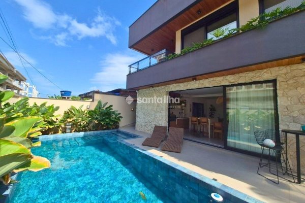 Casa à venda com 350m², 5 quartos, 3 suítes, 4 vagas no bairro Campeche em Florianópolis