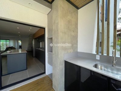 Casa para alugar com 118m², 3 quartos, 1 suíte, 2 vagas no bairro Campeche em Florianópolis - Foto 28