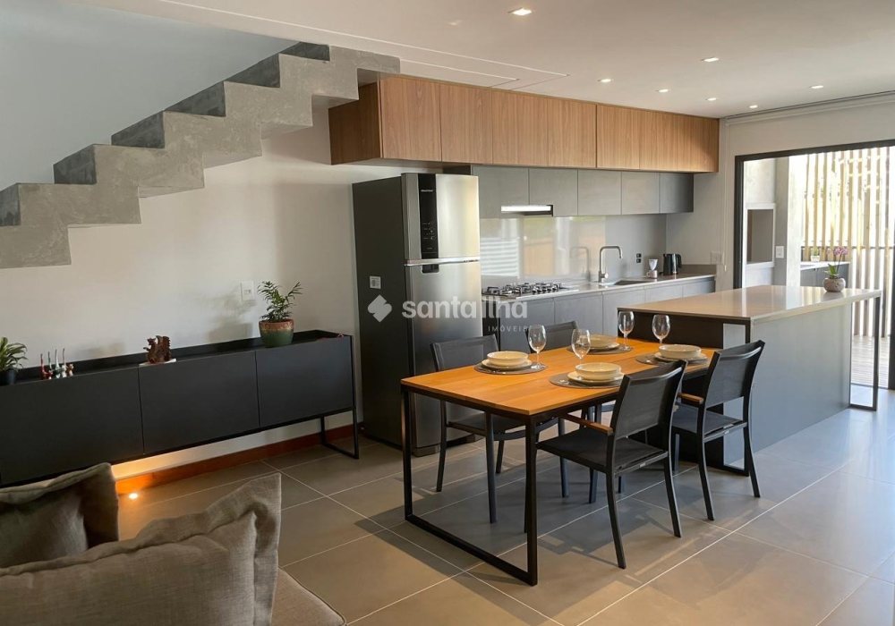 Casa para alugar com 118m², 3 quartos, 1 suíte, 2 vagas no bairro Campeche em Florianópolis - Foto 1