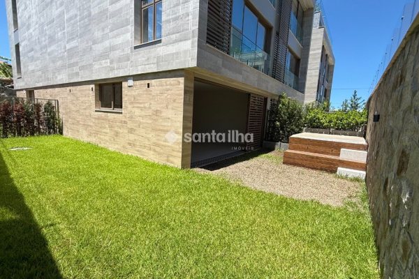 Studio à venda com 120m², 1 quarto, 1 vaga no bairro Campeche em Florianópolis