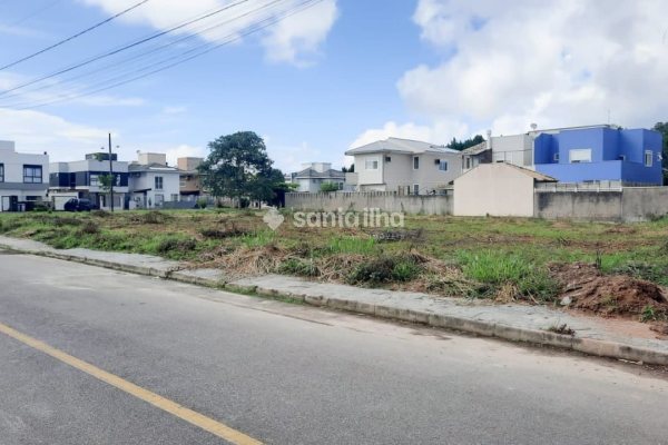 Terreno à venda com 780m², 1 vaga no bairro Campeche em Florianópolis
