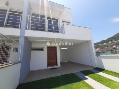 Casa à venda com 153m², 3 quartos, 1 suíte, 2 vagas no bairro Ribeirão da Ilha em Florianópolis - Foto 2