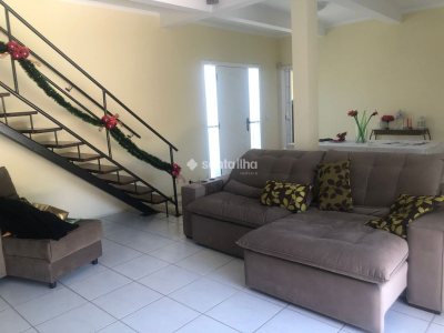 Casa à venda com 222m², 4 quartos, 2 suítes, 4 vagas no bairro Rio Tavares em Florianópolis - Foto 2