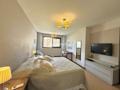 Casa à venda com 220m², 4 quartos, 2 suítes, 2 vagas no bairro Córrego Grande em Florianópolis - Foto 9