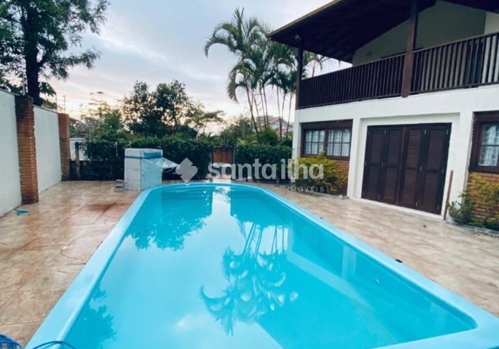 Casa à venda com 200m², 4 quartos, 2 suítes, 1 vaga no bairro Campeche em Florianópolis - Foto 1