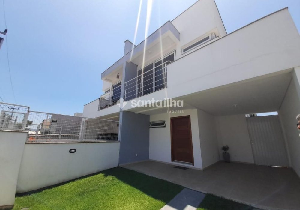 Casa à venda com 153m², 3 quartos, 1 suíte, 2 vagas no bairro Ribeirão da Ilha em Florianópolis - Foto 1