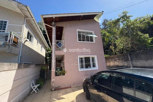 Casa à venda com 90m², 1 quarto, 1 suíte, 2 vagas no bairro Rio Tavares em Florianópolis