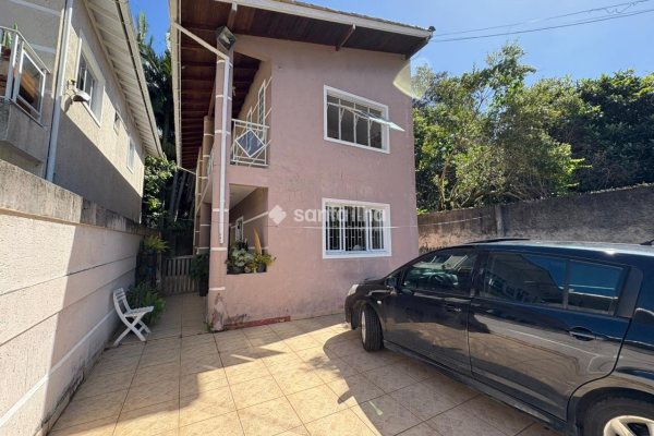 Casa à venda com 90m², 1 quarto, 1 suíte, 2 vagas no bairro Rio Tavares em Florianópolis
