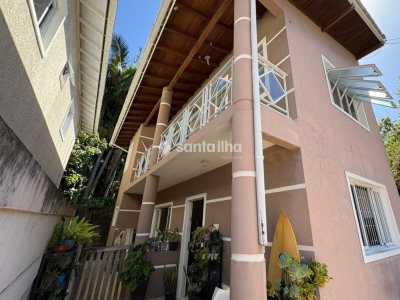 Casa à venda com 90m², 1 quarto, 1 suíte, 2 vagas no bairro Rio Tavares em Florianópolis - Foto 2