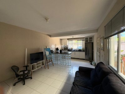 Casa à venda com 90m², 1 quarto, 1 suíte, 2 vagas no bairro Rio Tavares em Florianópolis - Foto 9