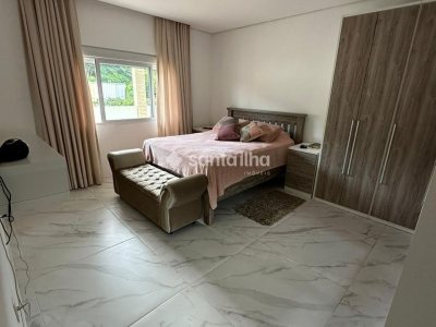Casa à venda com 350m², 4 quartos, 2 vagas no bairro Rio Tavares em Florianópolis - Foto 14