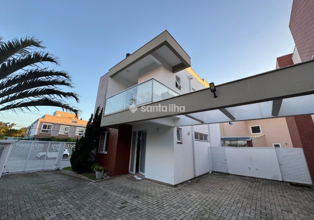 Casa em Condomínio à venda com 144m², 3 quartos, 1 suíte, 1 vaga no bairro Campeche em Florianópolis - Foto 1