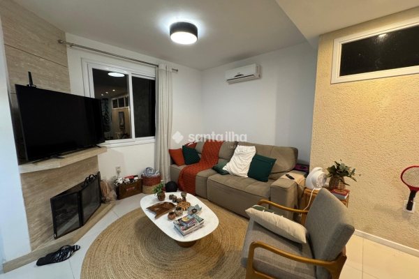 Casa em Condomínio à venda com 144m², 3 quartos, 1 suíte, 1 vaga no bairro Campeche em Florianópolis