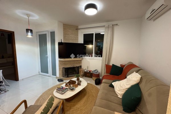 Casa em Condomínio à venda com 144m², 3 quartos, 1 suíte, 1 vaga no bairro Campeche em Florianópolis