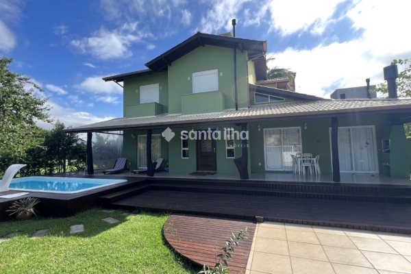 Casa em Condomínio à venda com 214m², 4 quartos, 1 suíte, 4 vagas no bairro Campeche Leste em Florianópolis