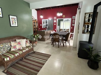 Casa em Condomínio à venda com 214m², 4 quartos, 1 suíte, 4 vagas no bairro Campeche Leste em Florianópolis - Foto 8