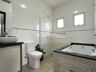 Casa em Condomínio à venda com 214m², 4 quartos, 1 suíte, 4 vagas no bairro Campeche Leste em Florianópolis - Foto 25