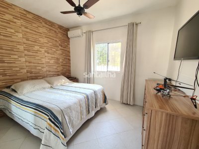 Casa à venda com 121m², 4 quartos, 1 suíte, 2 vagas no bairro Campeche em Florianópolis - Foto 18