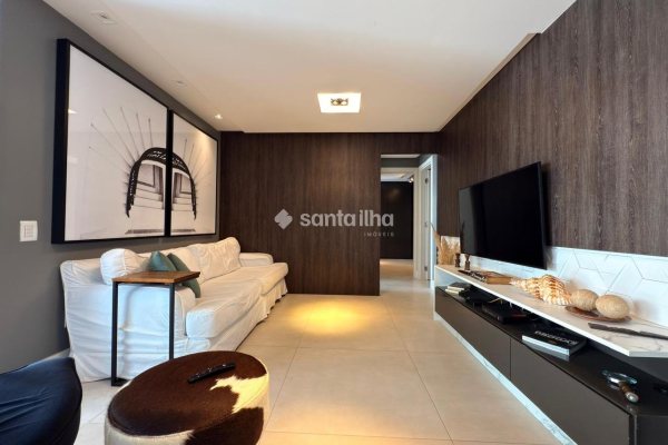 Apartamento à venda com 98m², 2 quartos, 2 suítes, 2 vagas no bairro Novo Campeche em Florianópolis