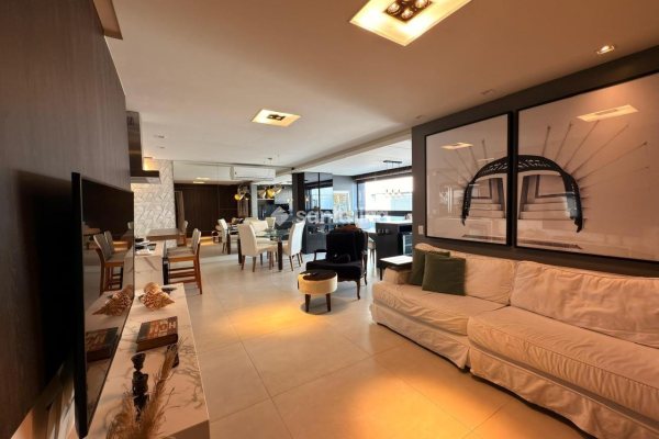 Apartamento à venda com 98m², 2 quartos, 2 suítes, 2 vagas no bairro Novo Campeche em Florianópolis