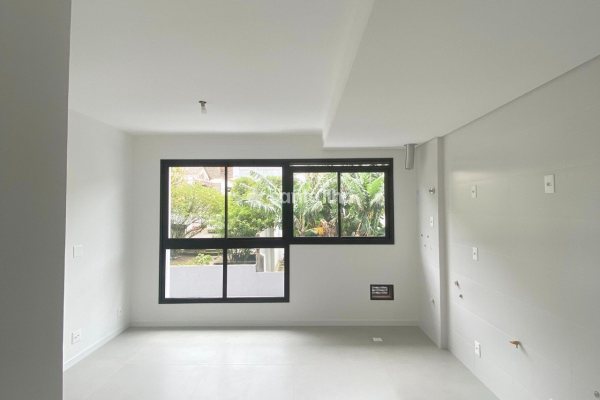Apartamento à venda com 39m², 1 quarto, 1 vaga no bairro Centro em Florianópolis