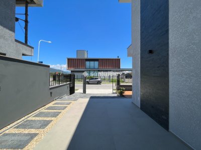 Casa para alugar ou comprar com 158m², 3 quartos, 3 suítes, 2 vagas no bairro Campeche em Florianópolis - Foto 30