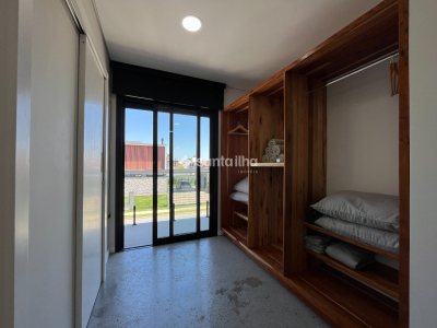 Casa para alugar ou comprar com 158m², 3 quartos, 3 suítes, 2 vagas no bairro Campeche em Florianópolis - Foto 20