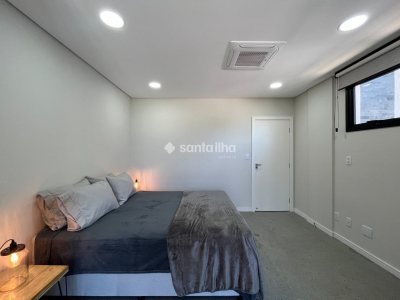 Casa para alugar ou comprar com 158m², 3 quartos, 3 suítes, 2 vagas no bairro Campeche em Florianópolis - Foto 22