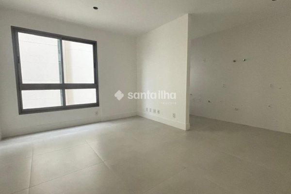 Apartamento à venda com 64m², 2 quartos, 1 suíte, 1 vaga no bairro Centro em Florianópolis