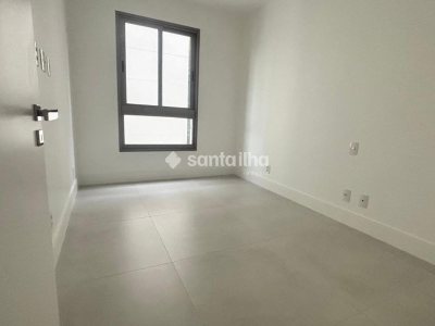 Apartamento à venda com 64m², 2 quartos, 1 suíte, 1 vaga no bairro Centro em Florianópolis - Foto 4