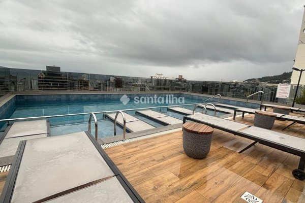 Apartamento à venda com 64m², 2 quartos, 1 suíte, 1 vaga no bairro Centro em Florianópolis