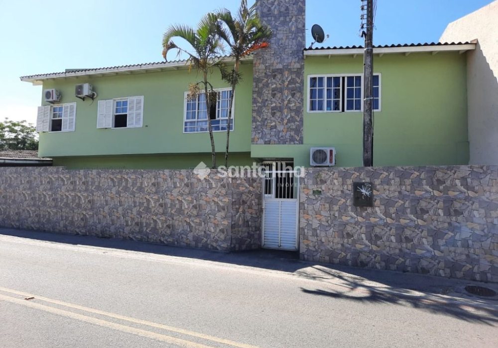 Casa à venda com 210m², 5 quartos, 2 vagas no bairro Campeche em Florianópolis - Foto 1