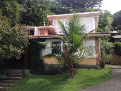 Casa à venda com 172m², 4 quartos, 2 suítes, 5 vagas no bairro Lagoa da Conceição em Florianópolis - Foto 2