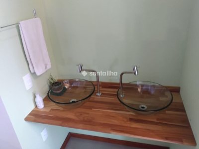 Casa à venda com 186m², 4 quartos, 1 suíte, 3 vagas no bairro Campeche em Florianópolis - Foto 21