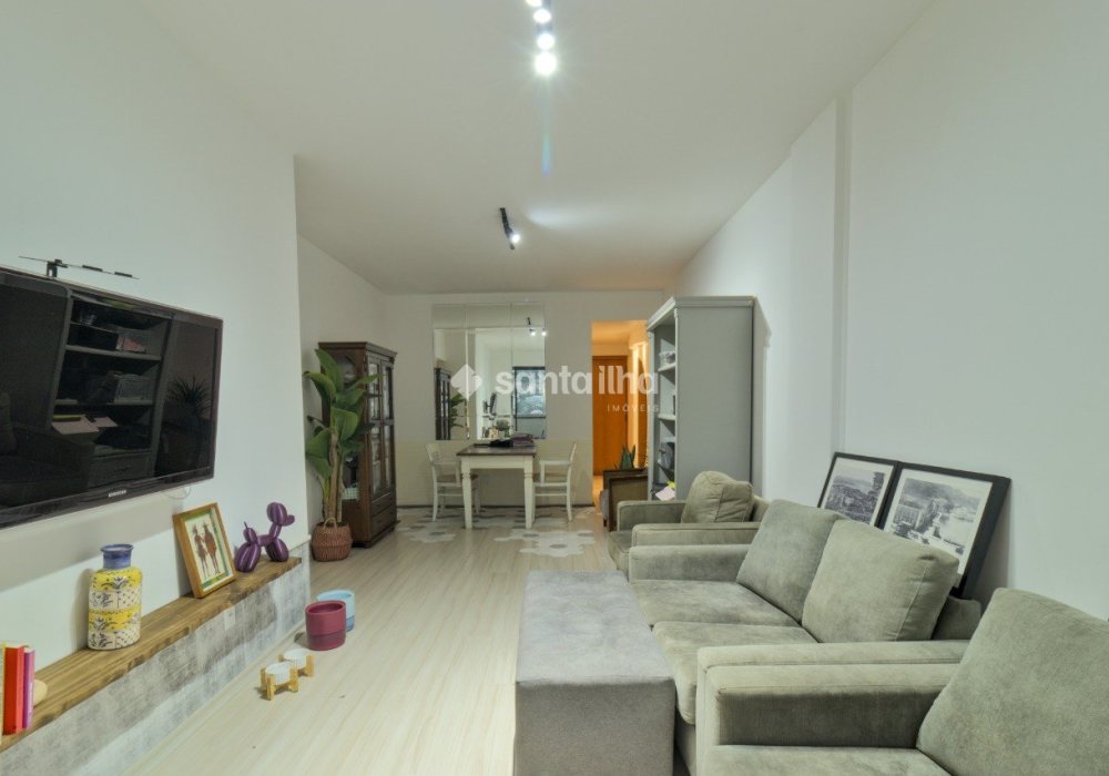 Apartamento à venda com 93m², 3 quartos, 1 suíte, 1 vaga no bairro Centro em Florianópolis - Foto 1