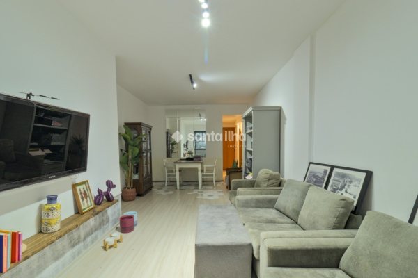 Apartamento à venda com 93m², 3 quartos, 1 suíte, 1 vaga no bairro Centro em Florianópolis