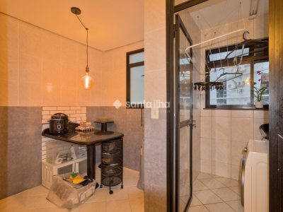 Apartamento à venda com 93m², 3 quartos, 1 suíte, 1 vaga no bairro Centro em Florianópolis - Foto 11
