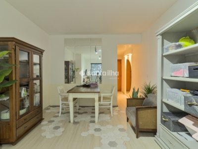 Apartamento à venda com 93m², 3 quartos, 1 suíte, 1 vaga no bairro Centro em Florianópolis - Foto 3