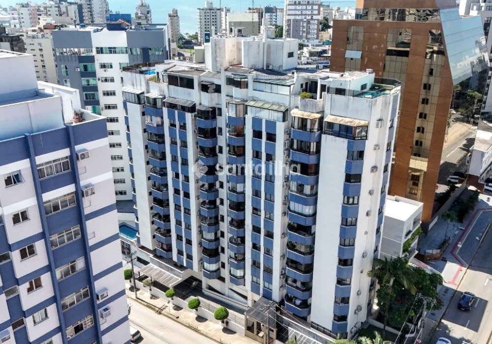 Apartamento à venda com 203m², 3 quartos, 1 suíte, 3 vagas no bairro Centro em Florianópolis - Foto 1