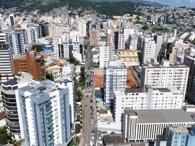 Apartamento à venda com 203m², 3 quartos, 1 suíte, 3 vagas no bairro Centro em Florianópolis - Foto 5