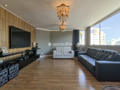 Apartamento à venda com 203m², 3 quartos, 1 suíte, 3 vagas no bairro Centro em Florianópolis - Foto 17