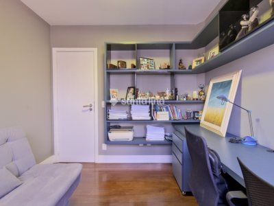 Apartamento à venda com 203m², 3 quartos, 1 suíte, 3 vagas no bairro Centro em Florianópolis - Foto 35