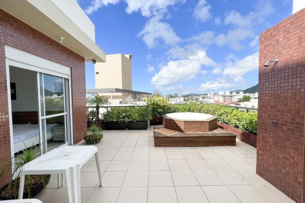 Cobertura à venda com 118m², 2 quartos, 1 suíte, 2 vagas no bairro Campeche em Florianópolis