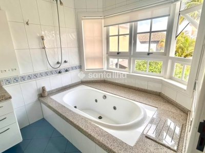 Casa à venda com 240m², 4 quartos, 2 suítes, 2 vagas no bairro Novo Campeche em Florianópolis - Foto 23