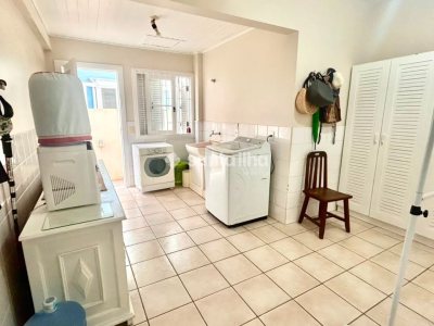 Casa à venda com 240m², 4 quartos, 2 suítes, 2 vagas no bairro Novo Campeche em Florianópolis - Foto 14