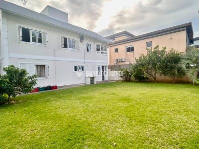 Casa à venda com 240m², 4 quartos, 2 suítes, 2 vagas no bairro Novo Campeche em Florianópolis - Foto 6