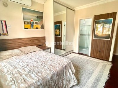 Casa à venda com 240m², 4 quartos, 2 suítes, 2 vagas no bairro Novo Campeche em Florianópolis - Foto 27