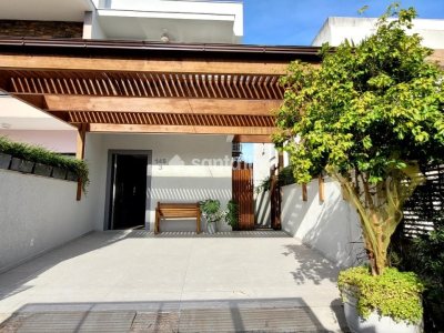 Casa à venda com 142m², 3 quartos, 1 suíte, 3 vagas no bairro Campeche em Florianópolis - Foto 2